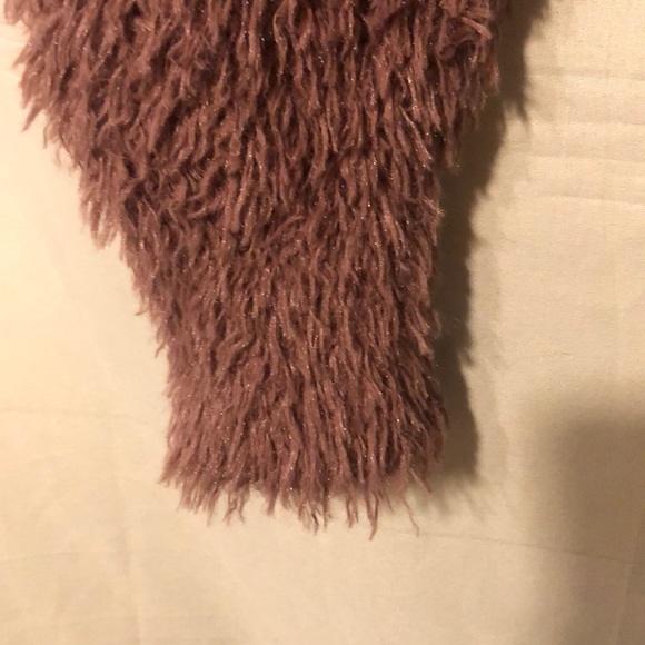 Twik Fuzzy sweater size Medium - Picture 6 of 6